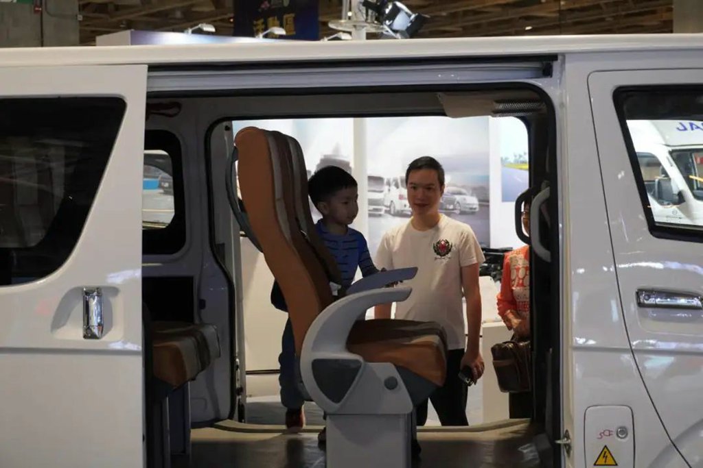 金旅客车以创新驱动未来:澳门车展上纯电动商用车产品备受瞩目 - 第5张 - 提加商用车网 金旅客车以创新驱动未来:澳门车展上纯电动商用车产品备受瞩目 - 第5张