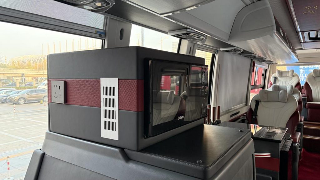 实力“吸睛”!苏州金龙公路复兴号亮相2024中国道路运输年会 - 第5张 - 提加商用车网 实力“吸睛”!苏州金龙公路复兴号亮相2024中国道路运输年会 - 第5张