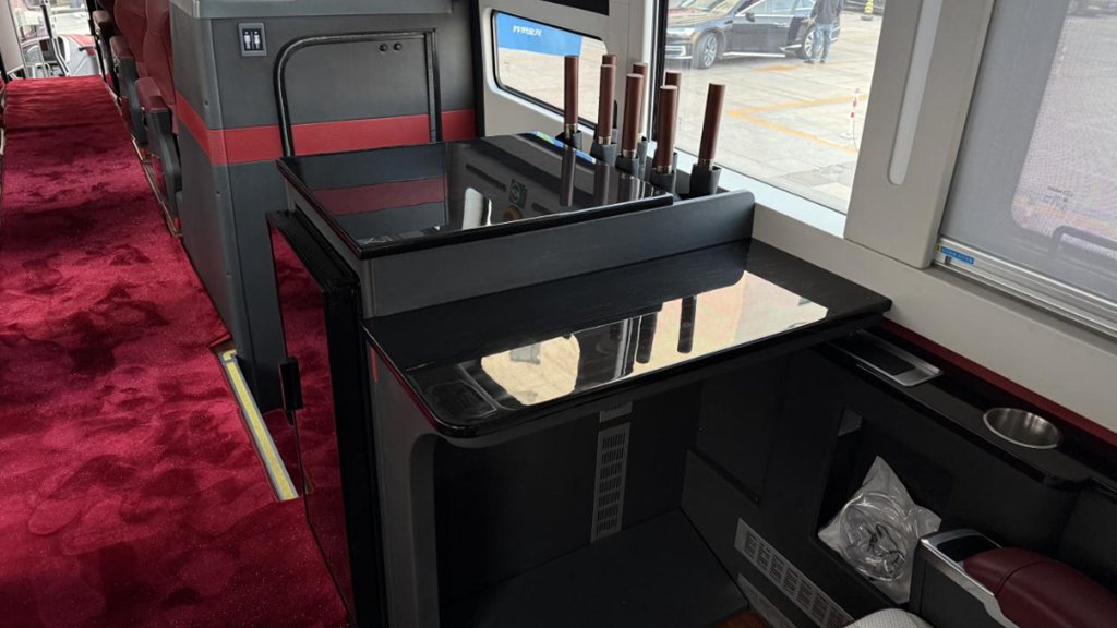 实力“吸睛”!苏州金龙公路复兴号亮相2024中国道路运输年会 - 第6张 - 提加商用车网 实力“吸睛”!苏州金龙公路复兴号亮相2024中国道路运输年会 - 第6张