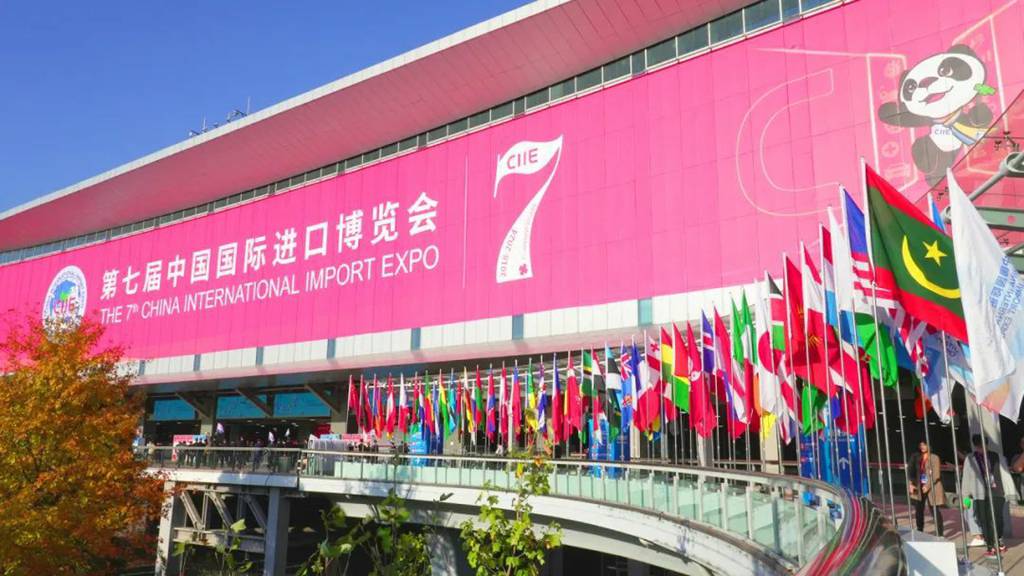 7届“全勤生”!宇通再一次实力护航进博会 - 第1张 - 提加商用车网 7届“全勤生”!宇通再一次实力护航进博会 - 第1张