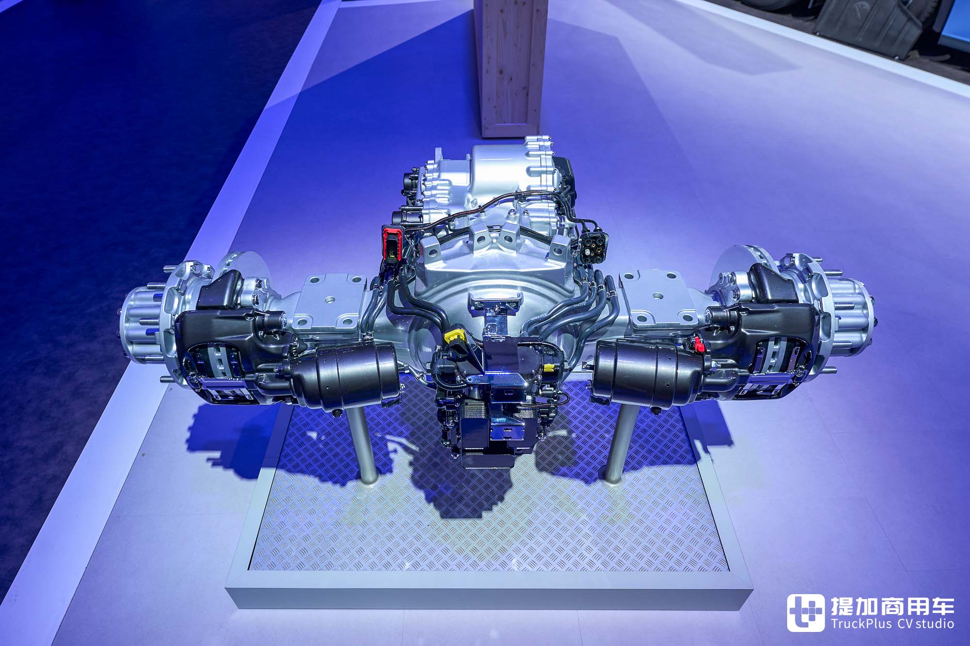 eActros 600电动重卡交付在即,奔驰柴油卡车工厂如何转型新能源?这篇文章带您看 - 第9张 - 提加商用车网 eActros 600电动重卡交付在即,奔驰柴油卡车工厂如何转型新能源?这篇文章带您看 - 第9张