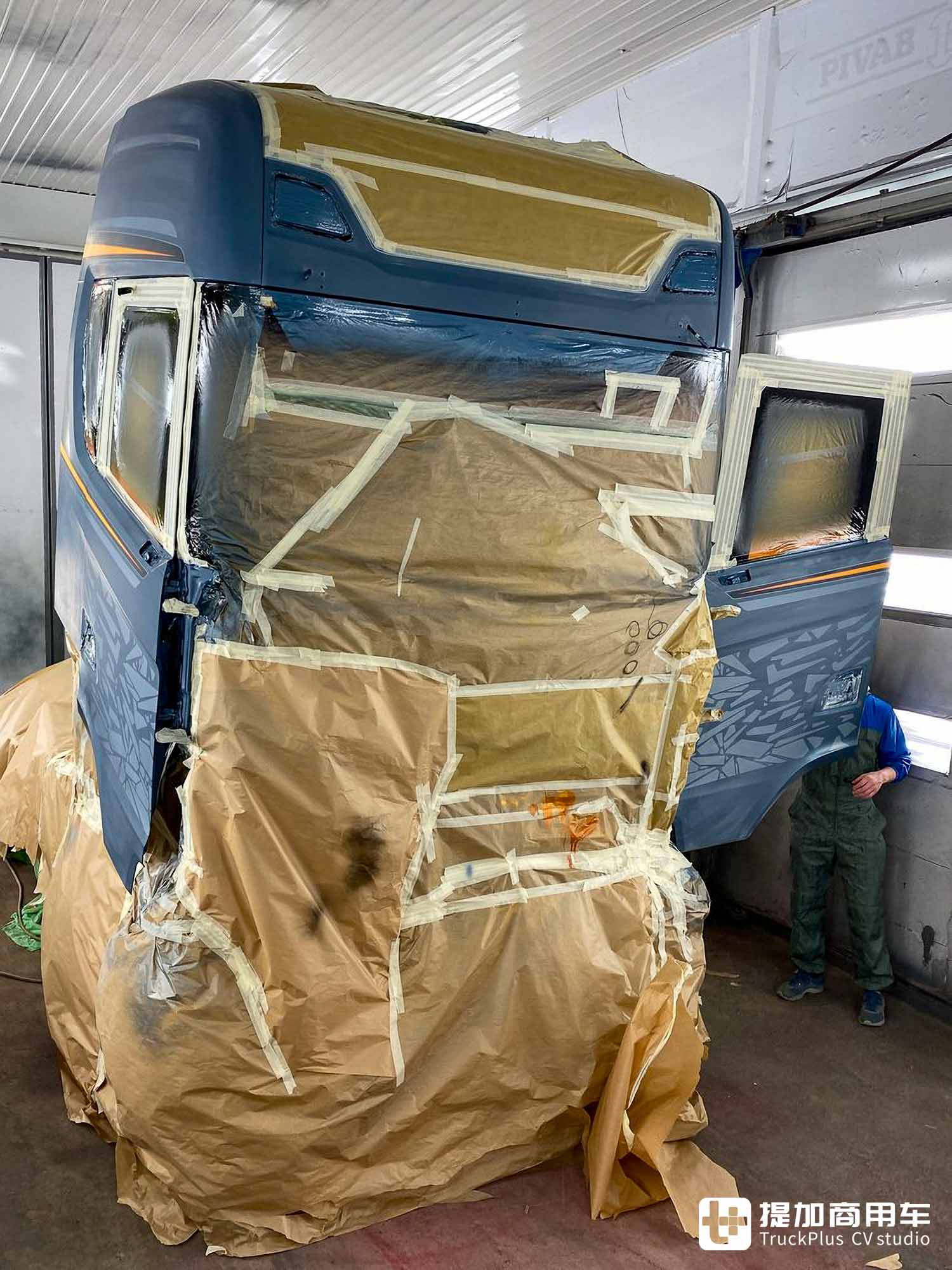 770匹V8大心脏,造型张扬如超跑,斯堪尼亚770 S霜火版车型实拍 - 第9张 - 提加商用车网 770匹V8大心脏,造型张扬如超跑,斯堪尼亚770 S霜火版车型实拍 - 第9张