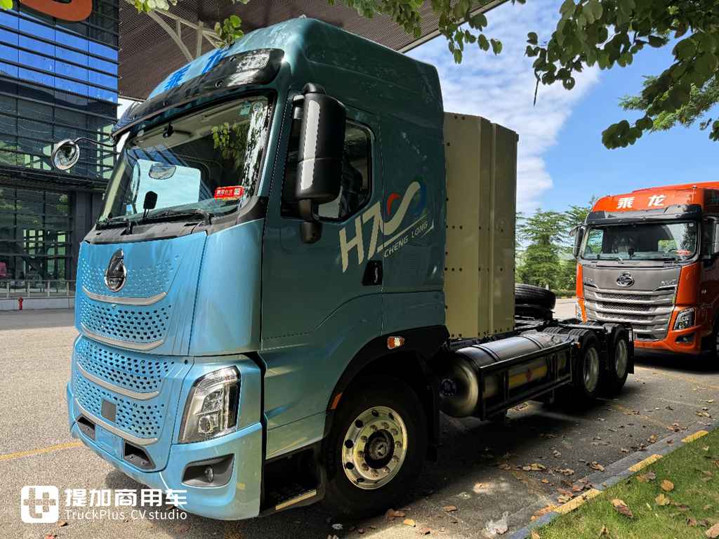 LNG与CNG都能加!乘龙H7 PRO双燃料牵引车亮点多多 - 第1张 - 提加商用车网 LNG与CNG都能加!乘龙H7 PRO双燃料牵引车亮点多多 - 第1张