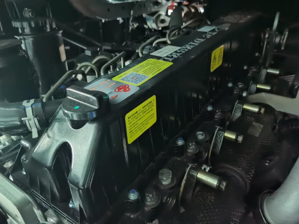 电商巨头加码双11，乘龙H5六缸大单桥助卡友“大”有所为 - 第2张