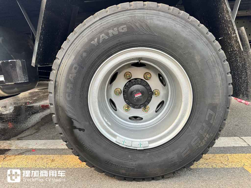 国产轻卡也开始欧洲化?大空间强动力,重汽全新一代豪沃悍将Pro轻卡实拍 - 第20张 - 提加商用车网 国产轻卡也开始欧洲化?大空间强动力,重汽全新一代豪沃悍将Pro轻卡实拍 - 第20张