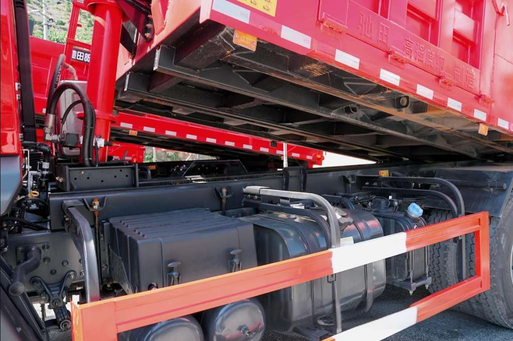 高承载不畏复杂路况,乘龙H5极限自卸助卡友高效创富 - 第3张 - 提加商用车网 高承载不畏复杂路况,乘龙H5极限自卸助卡友高效创富 - 第3张