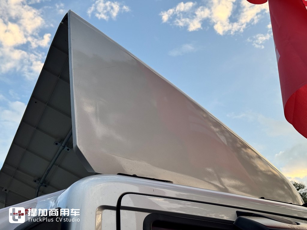 国产轻卡也开始欧洲化?大空间强动力,重汽全新一代豪沃悍将Pro轻卡实拍 - 第8张 - 提加商用车网 国产轻卡也开始欧洲化?大空间强动力,重汽全新一代豪沃悍将Pro轻卡实拍 - 第8张