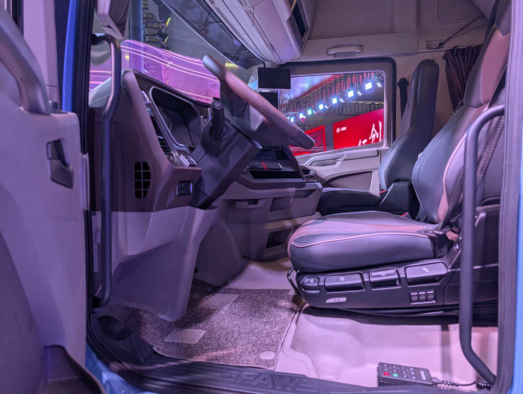 一汽解放J7创领版牵引车重磅上市！ - 第5张