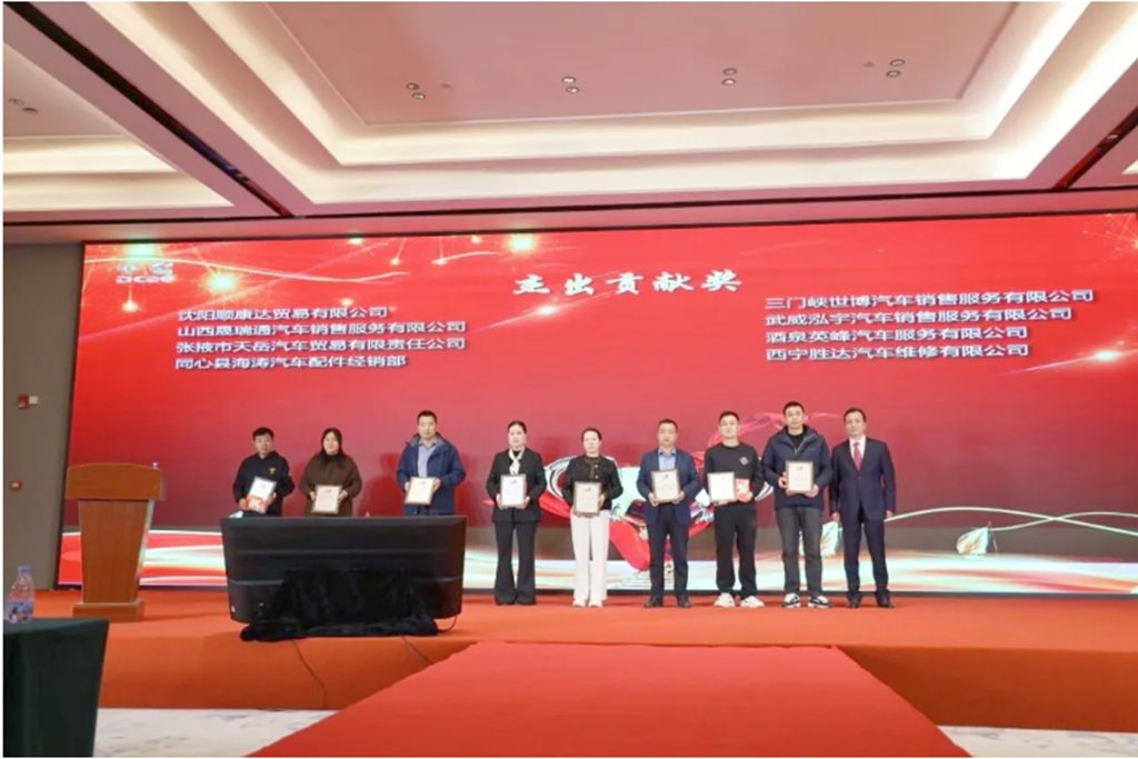 十万公里换油 持续猛虎动力 东风康明斯机油新品在京发布 - 第4张 - 提加商用车网 十万公里换油 持续猛虎动力 东风康明斯机油新品在京发布 - 第4张