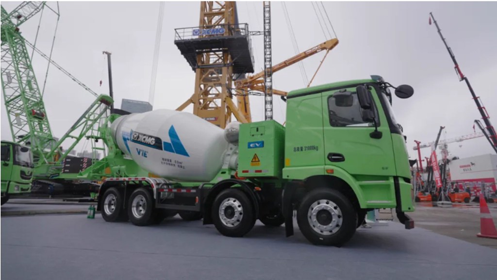 引领绿色潮流!2024上海宝马展徐工汽车精彩纷呈 - 第2张 - 提加商用车网 引领绿色潮流!2024上海宝马展徐工汽车精彩纷呈 - 第2张