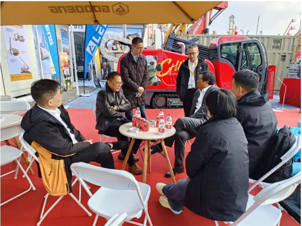 携手同心,共赴新旅程 | 东康领导层与非道路大客户共话机械发展蓝图 - 第1张 - 提加商用车网 携手同心,共赴新旅程 | 东康领导层与非道路大客户共话机械发展蓝图 - 第1张