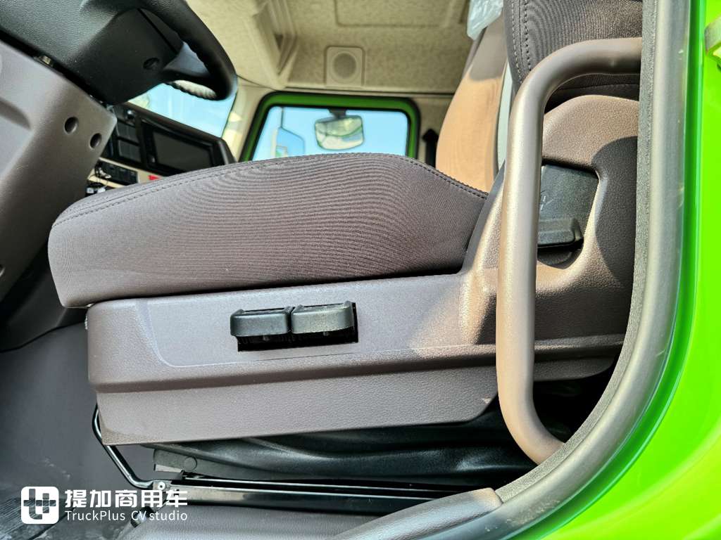 3分钟快速换电，硬核底盘配置，乘龙H5换电渣土车实拍 - 第6张