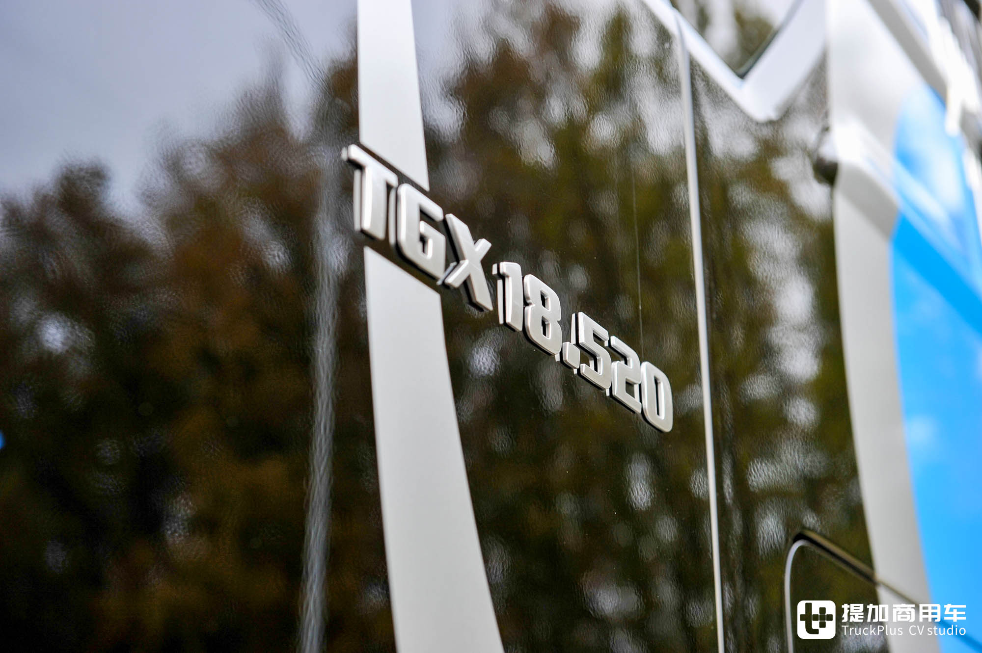 名为指挥官,全车空悬配置拉满,曼恩在荷兰推出的TGX特别版车型了解一下 - 第12张 - 提加商用车网 名为指挥官,全车空悬配置拉满,曼恩在荷兰推出的TGX特别版车型了解一下 - 第12张
