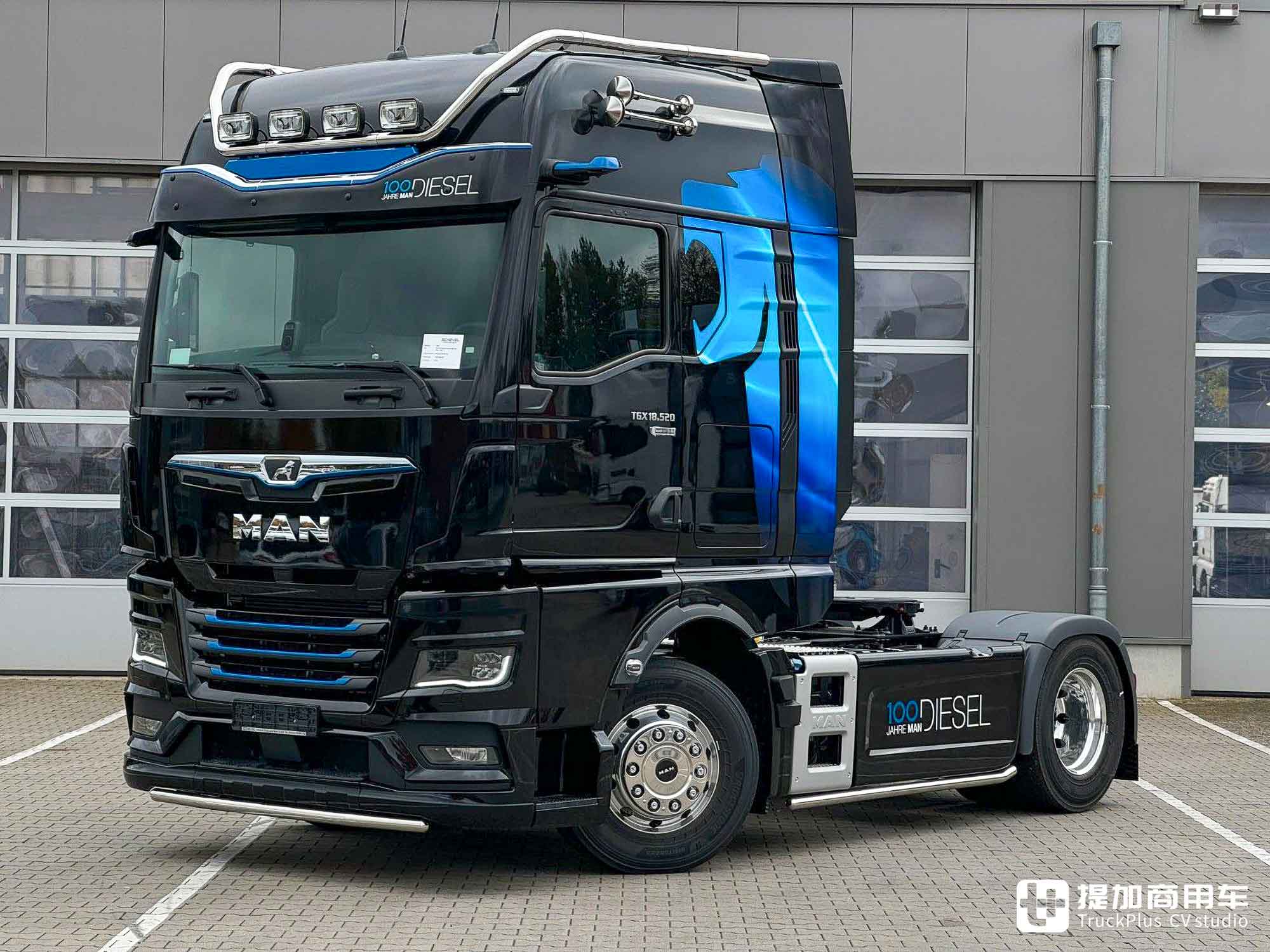 纪念柴油直喷发动机诞生一百周年,曼恩TGX百年柴油特别版车型实拍 - 第3张 - 提加商用车网 纪念柴油直喷发动机诞生一百周年,曼恩TGX百年柴油特别版车型实拍 - 第3张