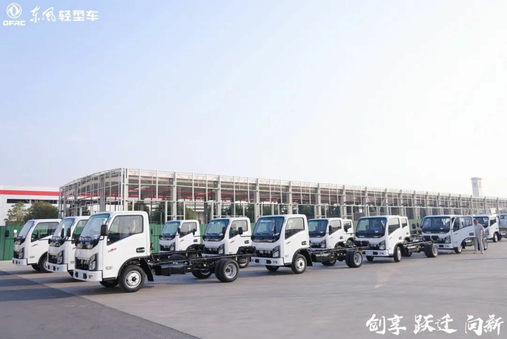 合作伙伴“回家”之旅:共鉴东风轻型车智能工厂新面貌 - 第4张 - 提加商用车网 合作伙伴“回家”之旅:共鉴东风轻型车智能工厂新面貌 - 第4张