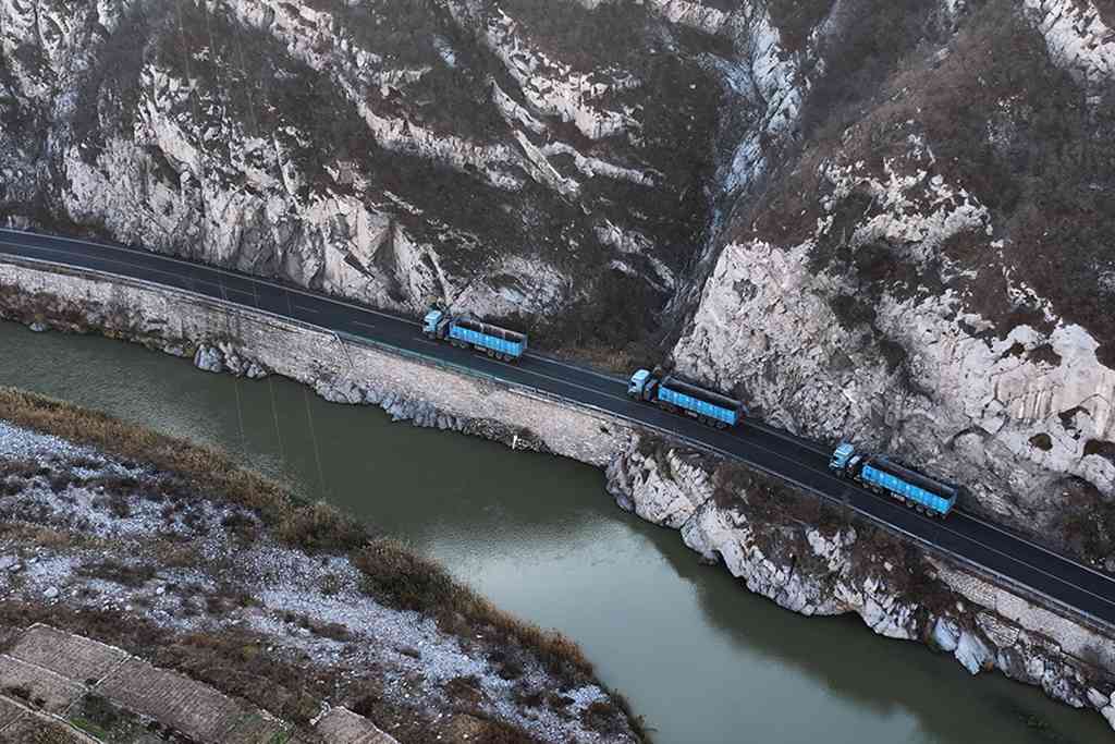 No hay presión sobre la operación interprovincial, el camión pesado de Yutong ayuda a la nueva transformación energética del transporte de minas de carbón: el segundo