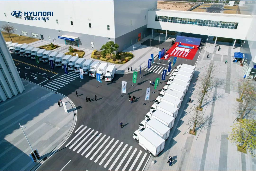 现代商用车190台氢燃料电池冷藏车批量交付广州,持续拓宽应用边界 - 第2张 - 提加商用车网 现代商用车190台氢燃料电池冷藏车批量交付广州,持续拓宽应用边界 - 第2张