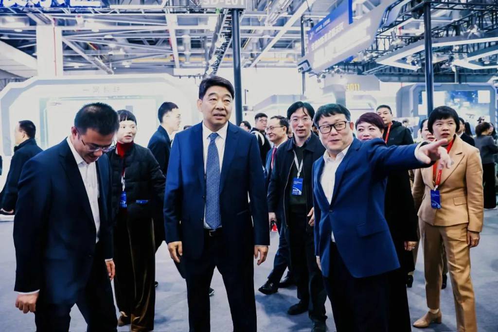 远程超级VAN亮相第六届浙江国际智慧交通产业博览会 - 第2张 - 提加商用车网 远程超级VAN亮相第六届浙江国际智慧交通产业博览会 - 第2张