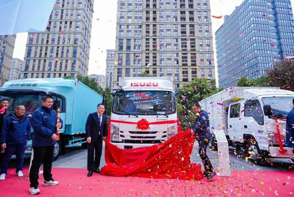 强核心力量 树高端标杆!庆铃五十铃新600系列闪耀杭州! - 第1张 - 提加商用车网 强核心力量 树高端标杆!庆铃五十铃新600系列闪耀杭州! - 第1张