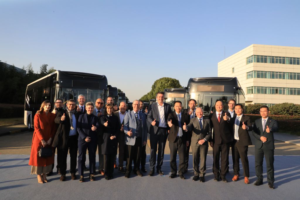 卢森堡经济部长参访苏州金龙,见证批量海格纯电公交扬帆出海 - 第5张 - 提加商用车网 卢森堡经济部长参访苏州金龙,见证批量海格纯电公交扬帆出海 - 第5张