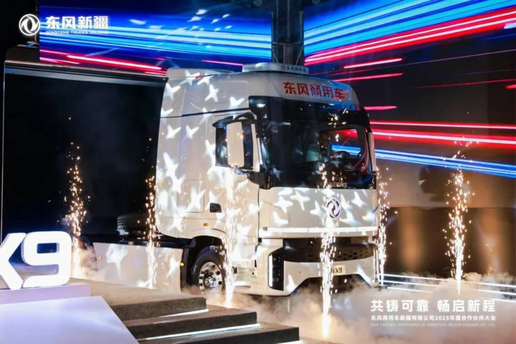 劲燃X9 畅启新程 | 新一代东风畅行X9荣耀上市! - 第5张 - 提加商用车网 劲燃X9 畅启新程 | 新一代东风畅行X9荣耀上市! - 第5张