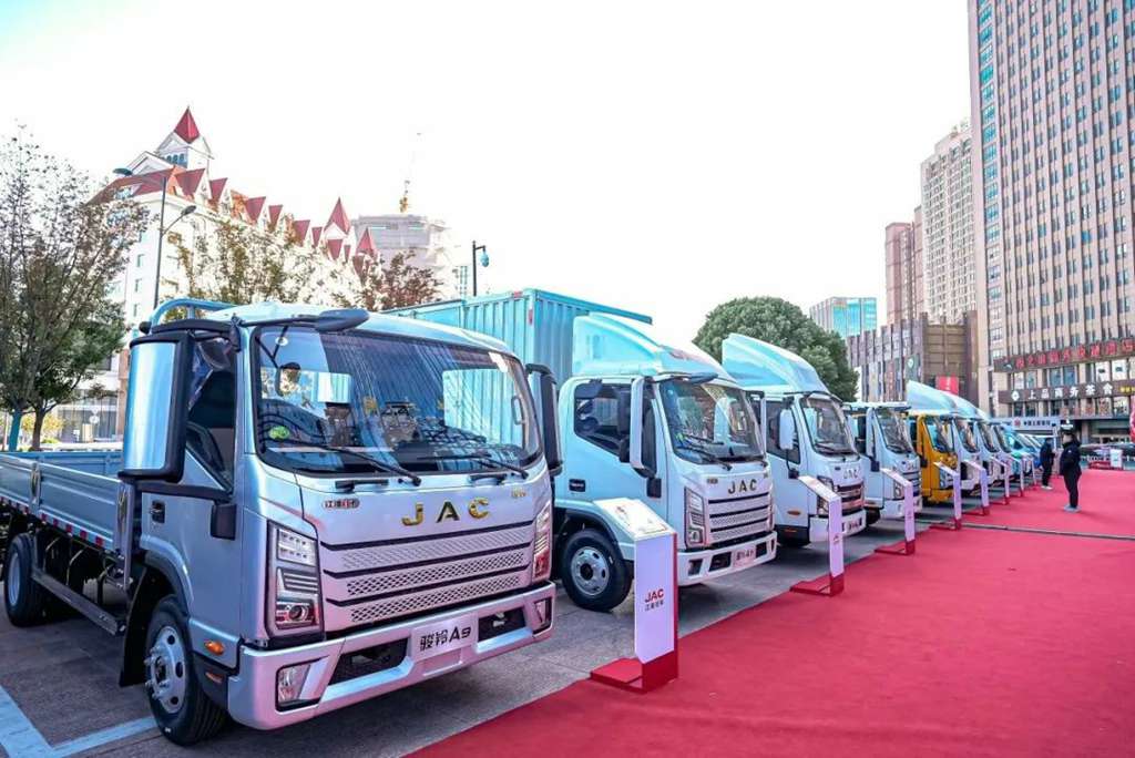 变革创新 奋勇向前丨2025年江淮商用车营销商务年会圆满召开 - 第8张 - 提加商用车网 变革创新 奋勇向前丨2025年江淮商用车营销商务年会圆满召开 - 第8张