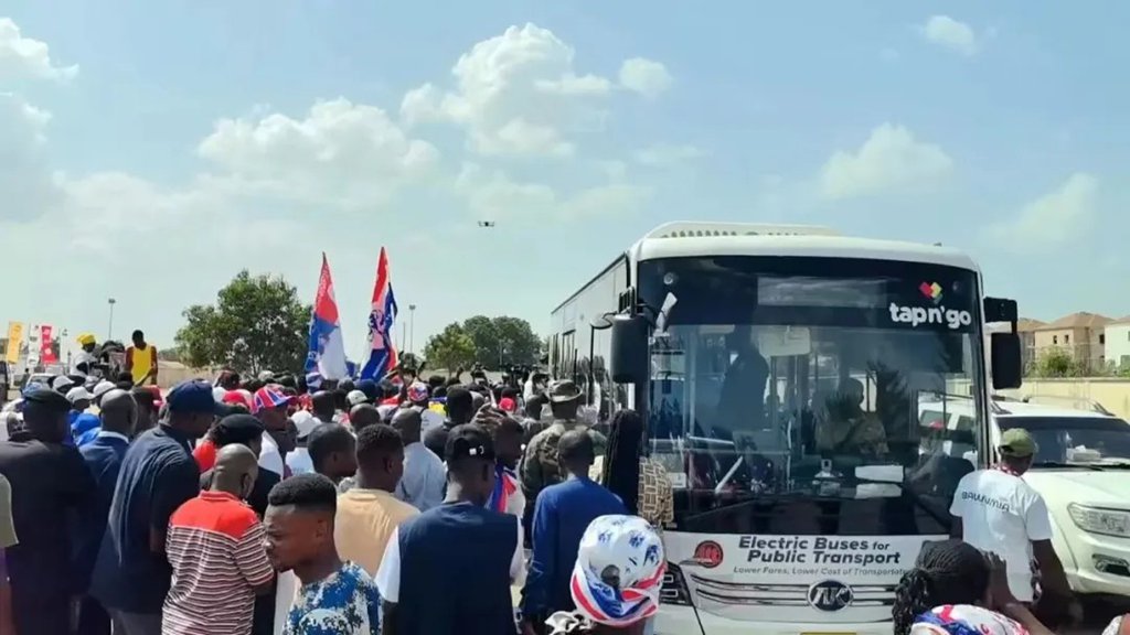 安凯客车交出海外“新答卷”，“绿色动力”促进非洲低碳出行！ - 第2张