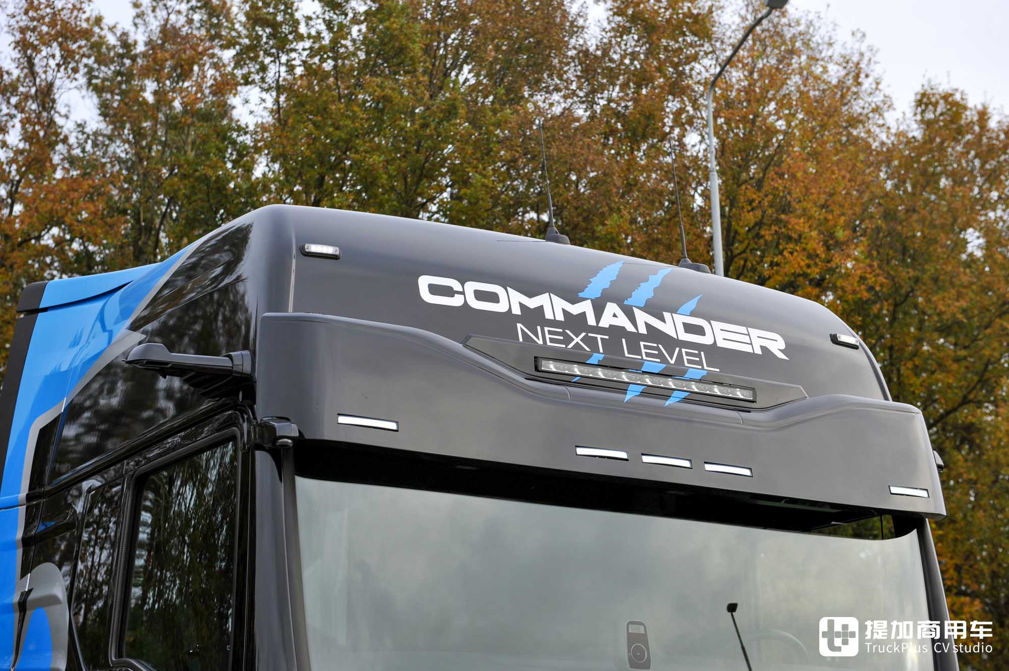 名为指挥官,全车空悬配置拉满,曼恩在荷兰推出的TGX特别版车型了解一下 - 第9张 - 提加商用车网 名为指挥官,全车空悬配置拉满,曼恩在荷兰推出的TGX特别版车型了解一下 - 第9张