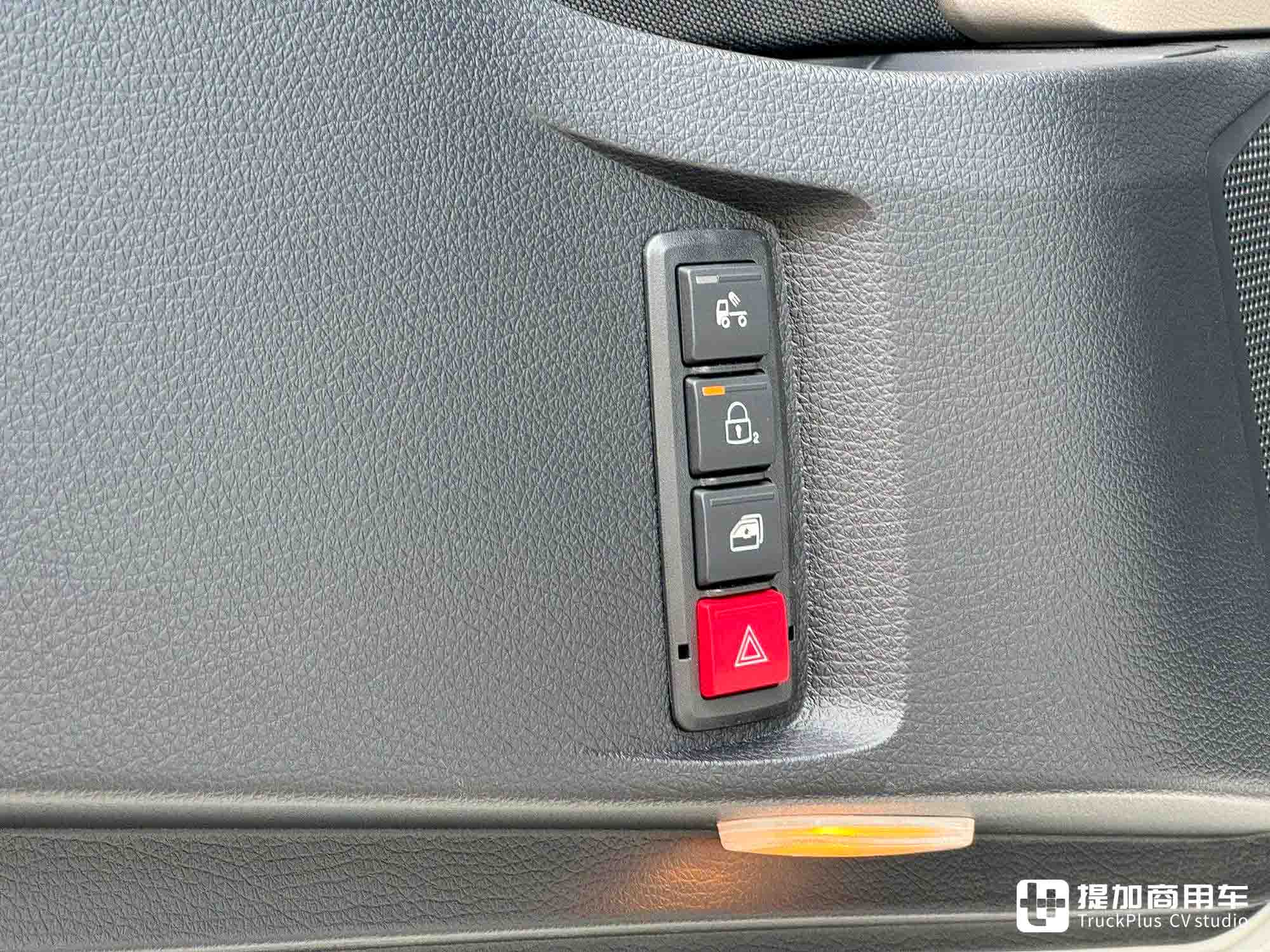 纪念柴油直喷发动机诞生一百周年,曼恩TGX百年柴油特别版车型实拍 - 第15张 - 提加商用车网 纪念柴油直喷发动机诞生一百周年,曼恩TGX百年柴油特别版车型实拍 - 第15张