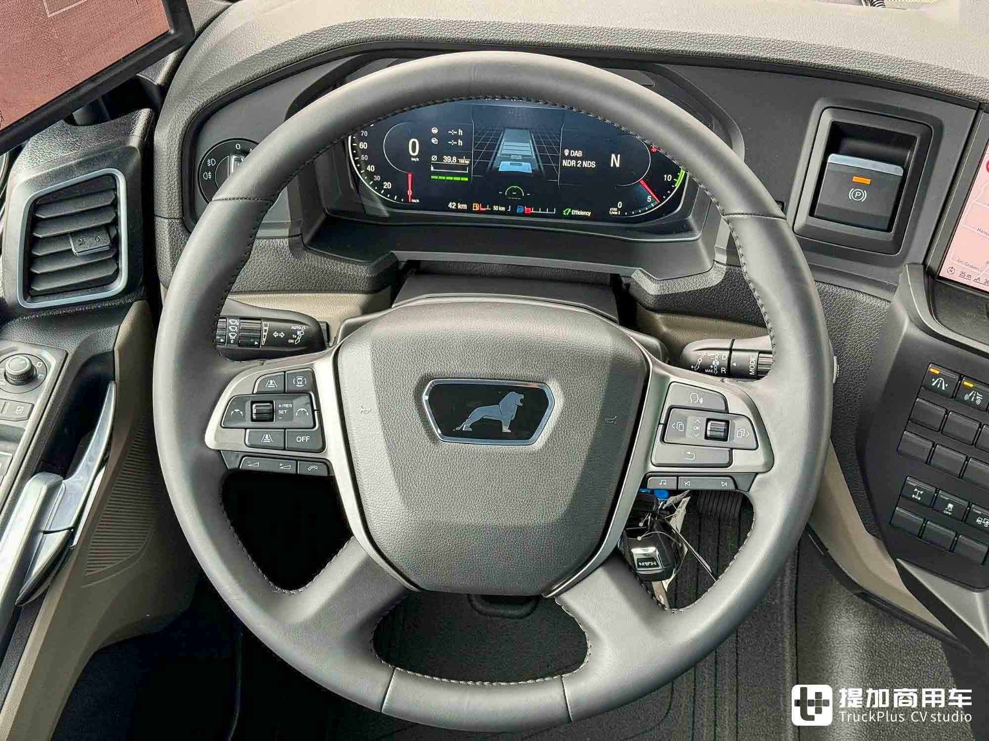 纪念柴油直喷发动机诞生一百周年,曼恩TGX百年柴油特别版车型实拍 - 第16张 - 提加商用车网 纪念柴油直喷发动机诞生一百周年,曼恩TGX百年柴油特别版车型实拍 - 第16张