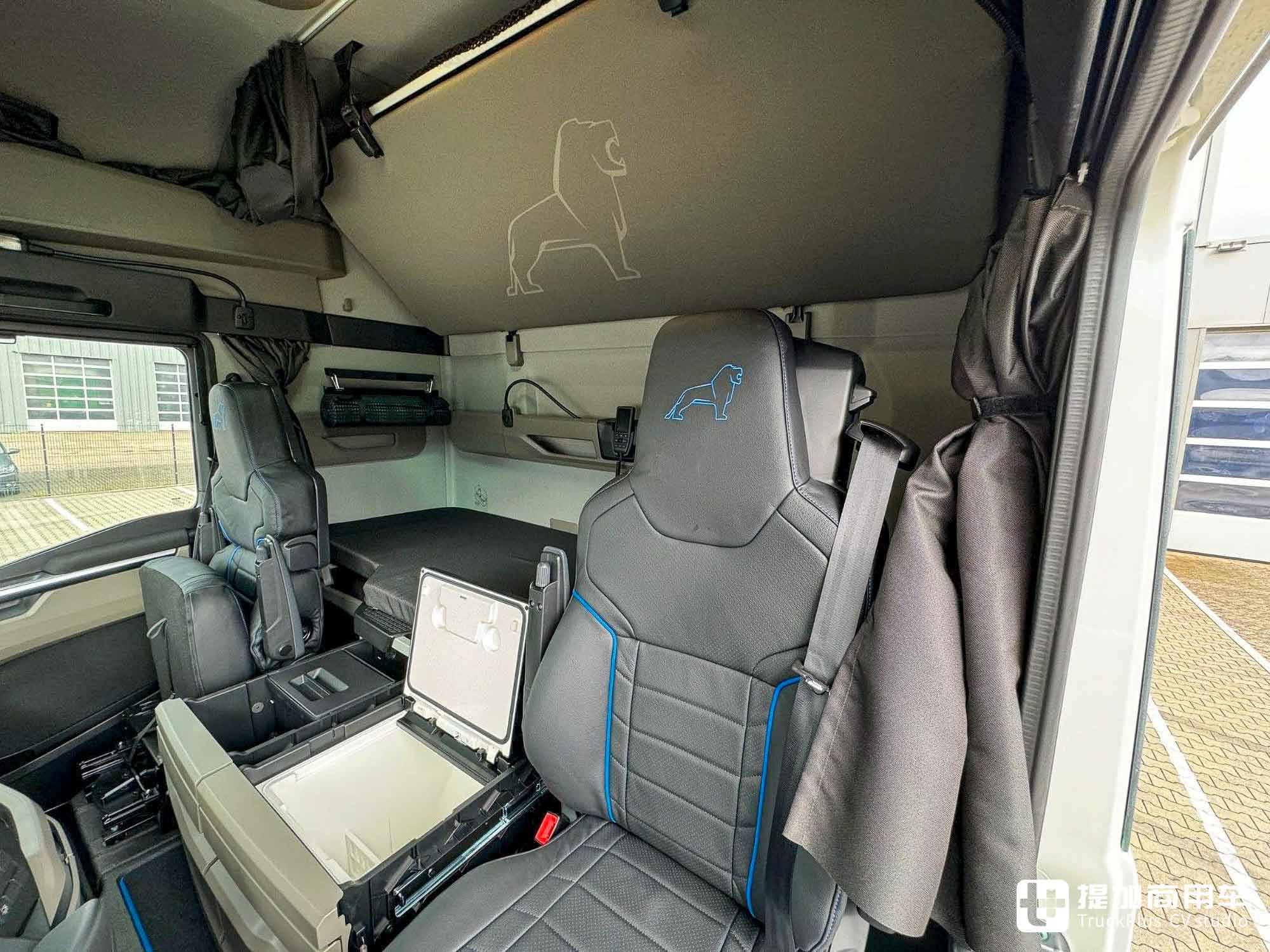 纪念柴油直喷发动机诞生一百周年,曼恩TGX百年柴油特别版车型实拍 - 第19张 - 提加商用车网 纪念柴油直喷发动机诞生一百周年,曼恩TGX百年柴油特别版车型实拍 - 第19张