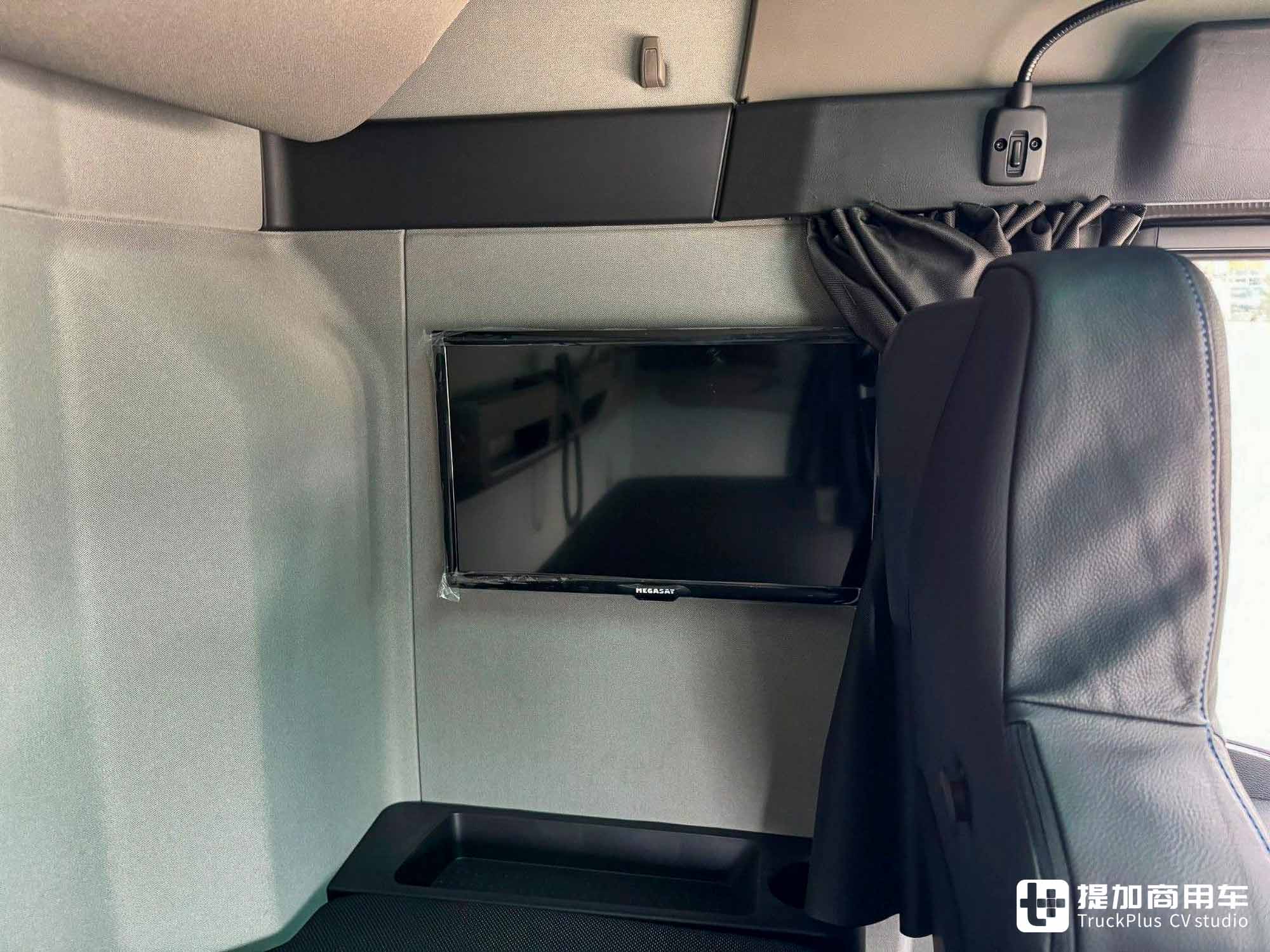 纪念柴油直喷发动机诞生一百周年,曼恩TGX百年柴油特别版车型实拍 - 第21张 - 提加商用车网 纪念柴油直喷发动机诞生一百周年,曼恩TGX百年柴油特别版车型实拍 - 第21张