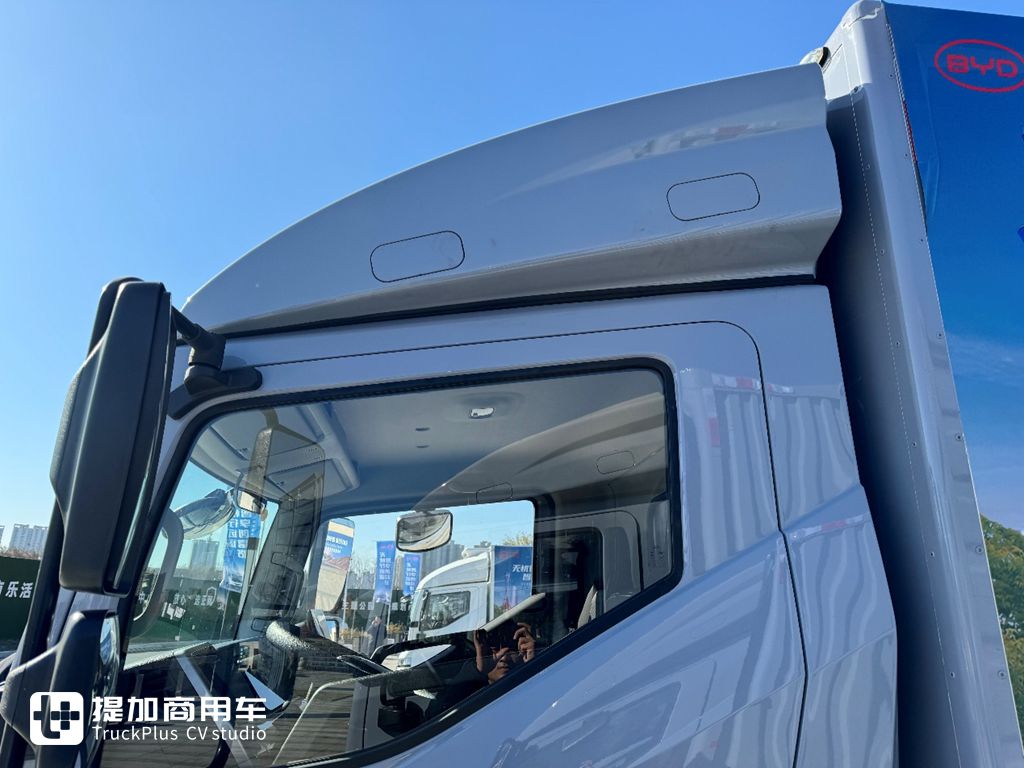 2025款比亚迪T5混动轻卡来袭,都有哪些升级改进?实拍带你好好看看 - 第11张 - 提加商用车网 2025款比亚迪T5混动轻卡来袭,都有哪些升级改进?实拍带你好好看看 - 第11张