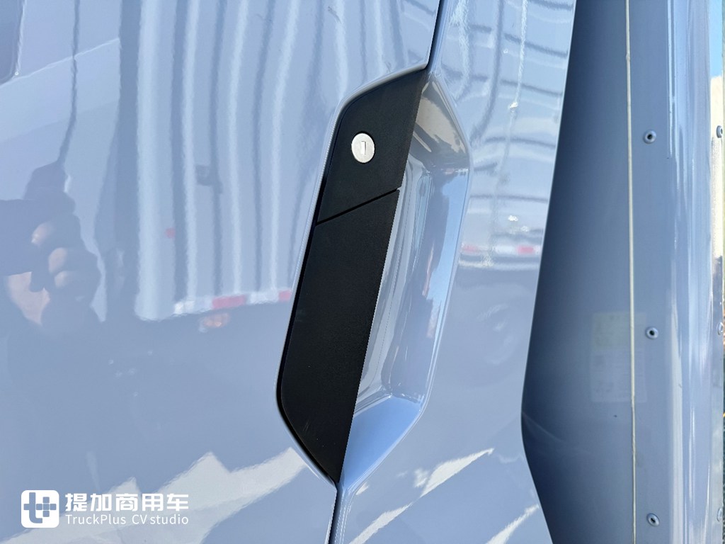 2025款比亚迪T5混动轻卡来袭,都有哪些升级改进?实拍带你好好看看 - 第12张 - 提加商用车网 2025款比亚迪T5混动轻卡来袭,都有哪些升级改进?实拍带你好好看看 - 第12张