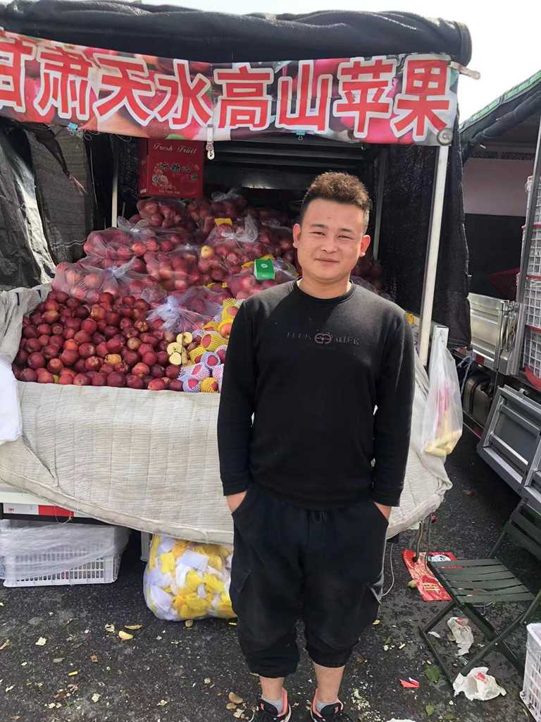 花牛苹果“老炮儿”王老板,携手江淮1卡骏铃映红致富路 - 第2张 - 提加商用车网 花牛苹果“老炮儿”王老板,携手江淮1卡骏铃映红致富路 - 第2张