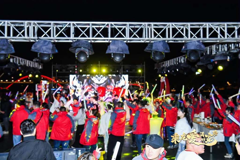 乘龙爱满回家路，第二届卡友“回家大会”再聚家人情 - 第22张