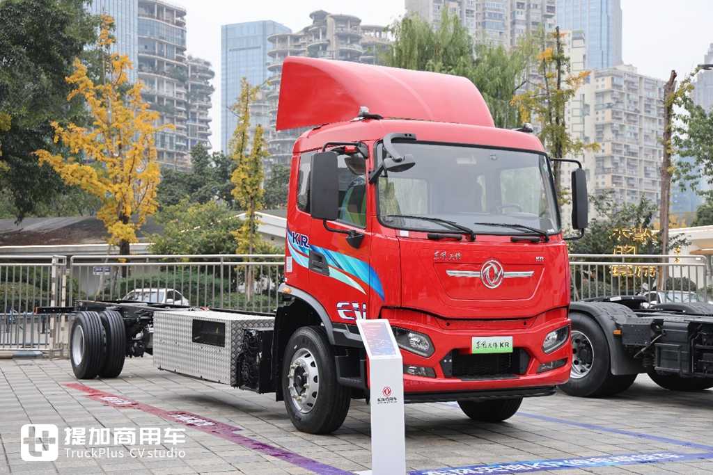 第六代车型即将来袭,东风商用车2025合作伙伴大会现场展车真多,都有哪些亮点配置? - 第28张 - 提加商用车网 第六代车型即将来袭,东风商用车2025合作伙伴大会现场展车真多,都有哪些亮点配置? - 第28张