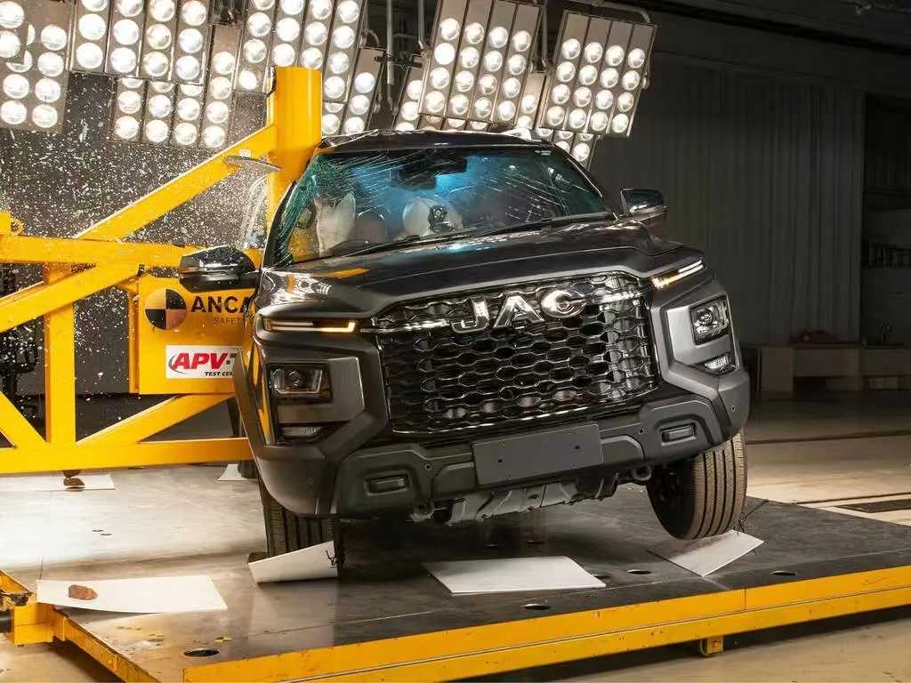 全新悍途:是澳洲ANCAP五星安全皮卡,更是国内国际“双第一” - 第3张 - 提加商用车网 全新悍途:是澳洲ANCAP五星安全皮卡,更是国内国际“双第一” - 第3张