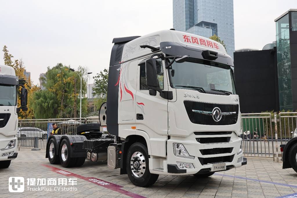 第六代车型即将来袭,东风商用车2025合作伙伴大会现场展车真多,都有哪些亮点配置? - 第3张 - 提加商用车网 第六代车型即将来袭,东风商用车2025合作伙伴大会现场展车真多,都有哪些亮点配置? - 第3张