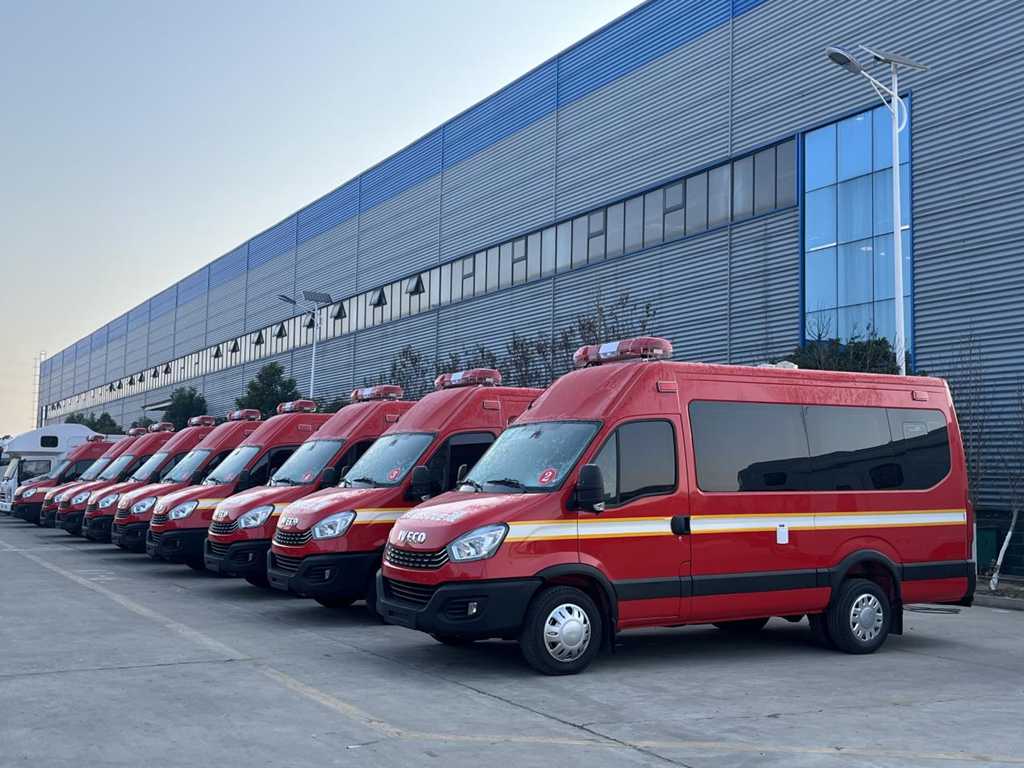 依维柯欧胜森林消防车:奔赴“战场”的移动堡垒 - 第4张 - 提加商用车网 依维柯欧胜森林消防车:奔赴“战场”的移动堡垒 - 第4张
