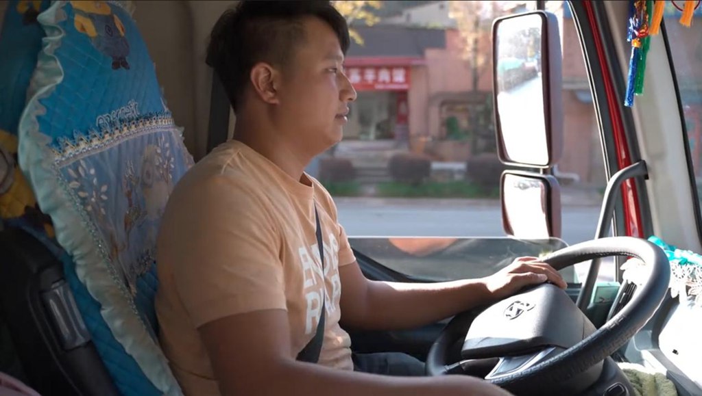 95后“老司机”连购4辆乘龙卡车走上创富快速路 - 第4张 - 提加商用车网 95后“老司机”连购4辆乘龙卡车走上创富快速路 - 第4张