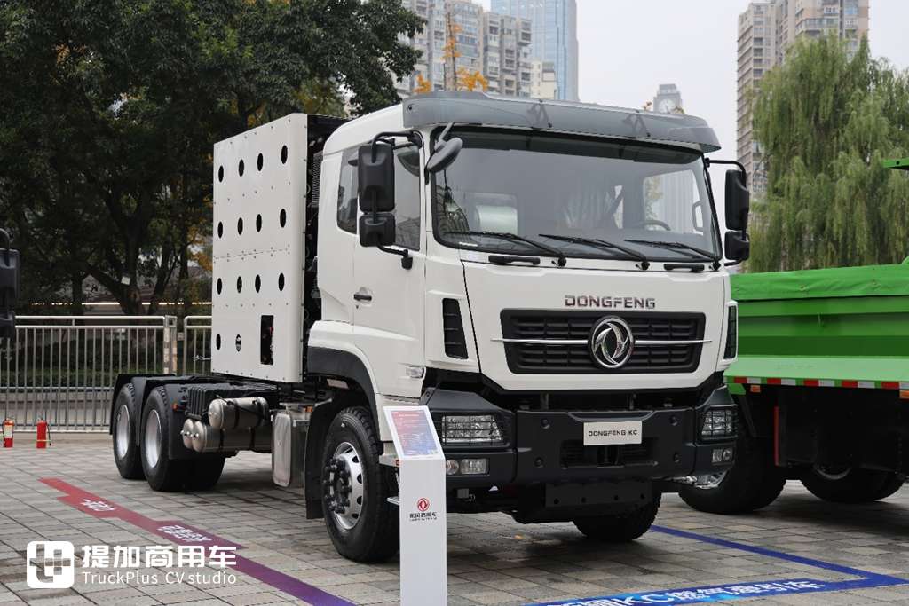 第六代车型即将来袭,东风商用车2025合作伙伴大会现场展车真多,都有哪些亮点配置? - 第54张 - 提加商用车网 第六代车型即将来袭,东风商用车2025合作伙伴大会现场展车真多,都有哪些亮点配置? - 第54张