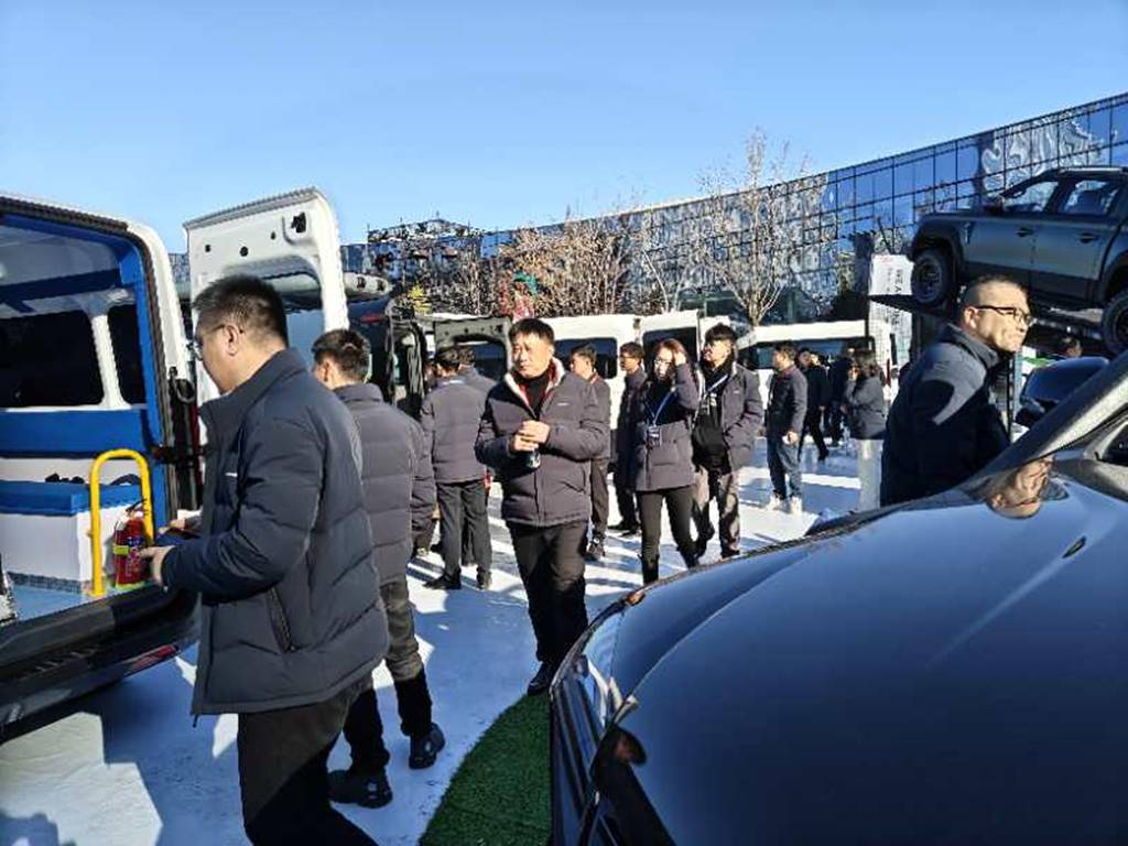 中国重汽正式推出全新轻客品牌先锋官V,全系车型重磅发布 - 第8张 - 提加商用车网 中国重汽正式推出全新轻客品牌先锋官V,全系车型重磅发布 - 第8张