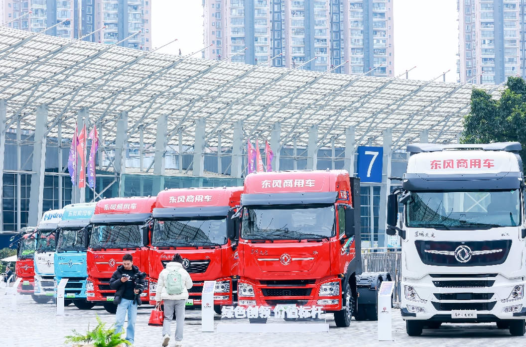 强信心 铸可靠 谋共赢!东风商用车2025年度合作伙伴大会成功召开! - 第6张 - 提加商用车网 强信心 铸可靠 谋共赢!东风商用车2025年度合作伙伴大会成功召开! - 第6张