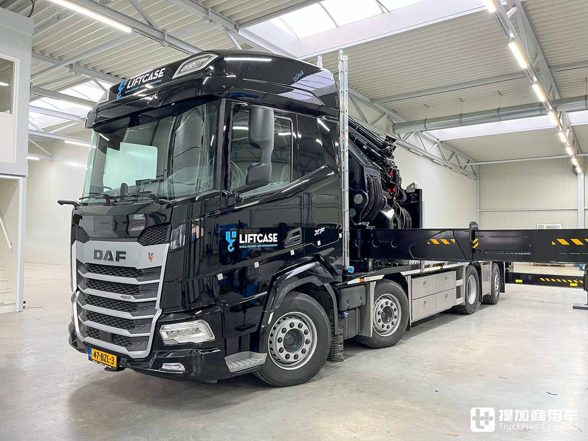 搭载后桥转向系统,吊装拉货两不误,达夫XF随车吊实拍介绍 - 第1张 - 提加商用车网 搭载后桥转向系统,吊装拉货两不误,达夫XF随车吊实拍介绍 - 第1张