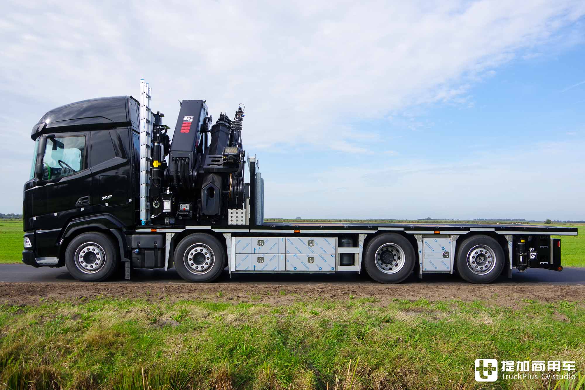 搭载后桥转向系统,吊装拉货两不误,达夫XF随车吊实拍介绍 - 第11张 - 提加商用车网 搭载后桥转向系统,吊装拉货两不误,达夫XF随车吊实拍介绍 - 第11张