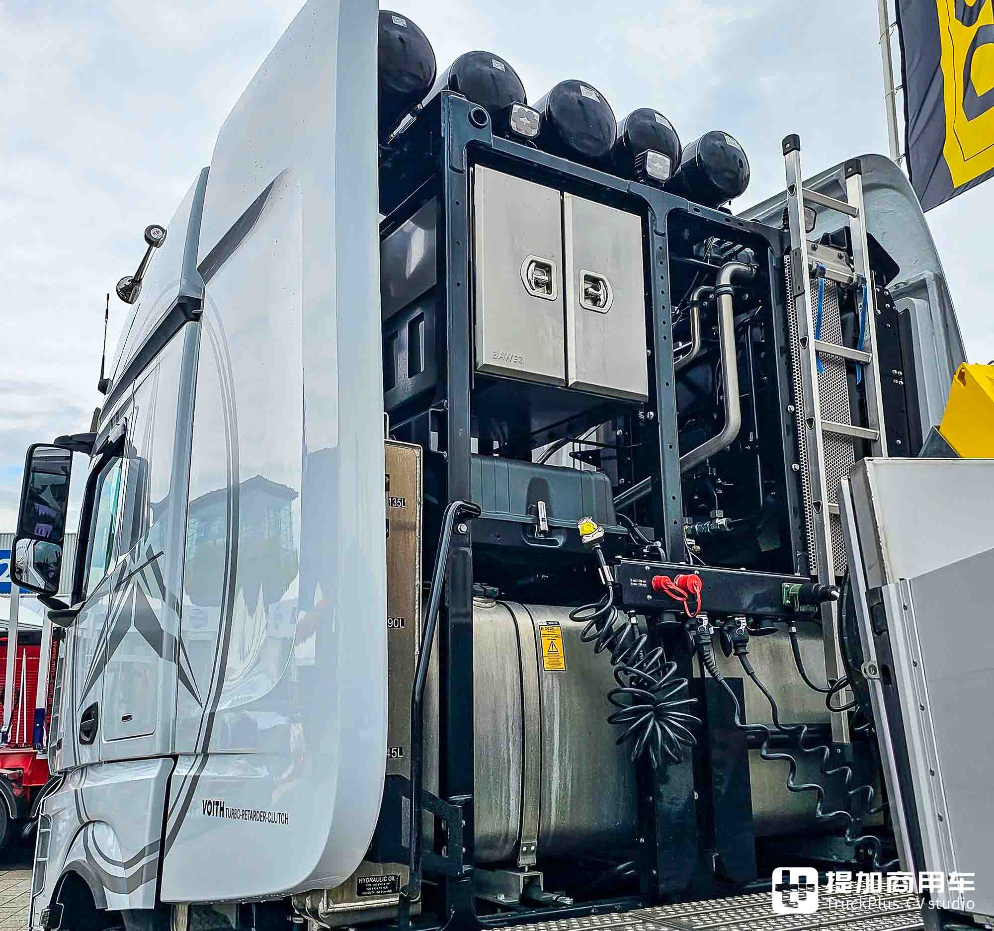 战斗力高达500吨!大件运输行业典范,这台奔驰Actros SLT大件牵引车配置不一般 - 第14张 - 提加商用车网 战斗力高达500吨!大件运输行业典范,这台奔驰Actros SLT大件牵引车配置不一般 - 第14张