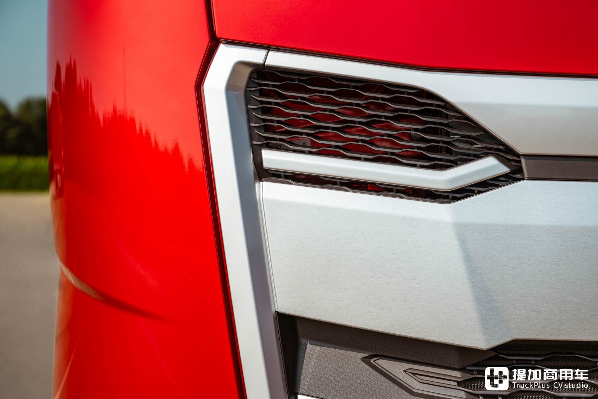 米勒循环柴油机+超小速比后桥,油耗再降3%,新一代达夫卡车来袭,实力几何? - 第6张 - 提加商用车网 米勒循环柴油机+超小速比后桥,油耗再降3%,新一代达夫卡车来袭,实力几何? - 第6张