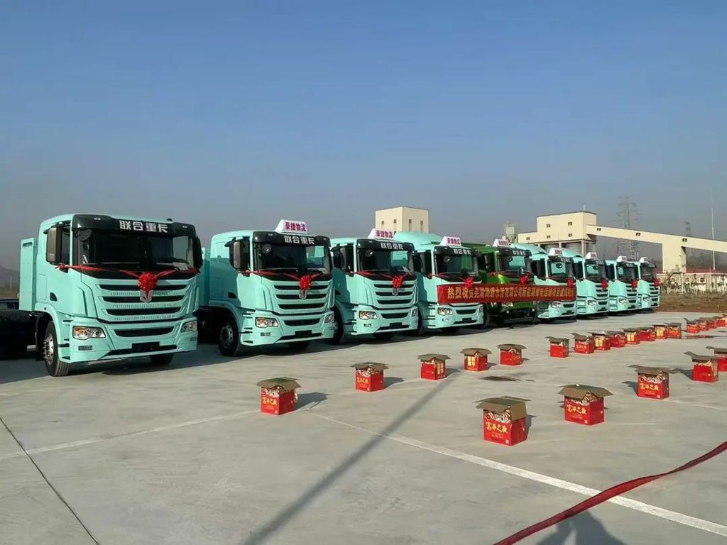 新新向荣!新年第一周 联合重卡电麒麟成功批量交付 - 第2张 - 提加商用车网 新新向荣!新年第一周 联合重卡电麒麟成功批量交付 - 第2张