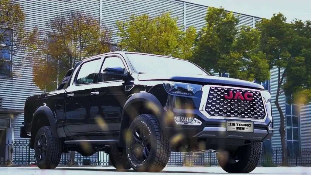 纵横商海 畅享越野,江淮T8 PRO黑曜版解锁你的多面生活 - 第1张 - 提加商用车网 纵横商海 畅享越野,江淮T8 PRO黑曜版解锁你的多面生活 - 第1张